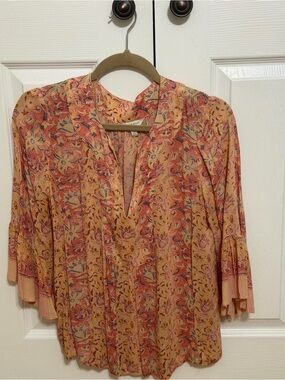 Lucky Brand Boho Inspired top with flared sleeve.  Soft and flowy SIZE SMALL